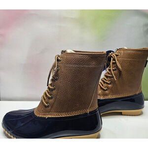 JBU Women's Maplewood Casual Waterproof Duck Boot  Size 6.5 Navy / Tan NWT